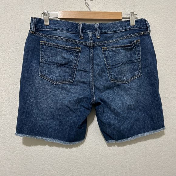 Lucky Brand Jean Shorts Womens 8/29 ( 33 waist) Laguna Short Med Blue Wash Denim - Picture 4 of 10